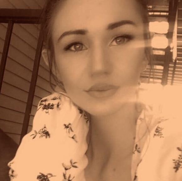 adriannazotaj
